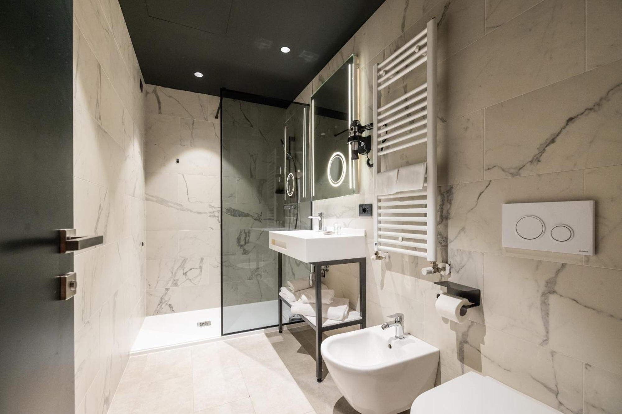 Joy 124 Hotel Milano Екстериор снимка
